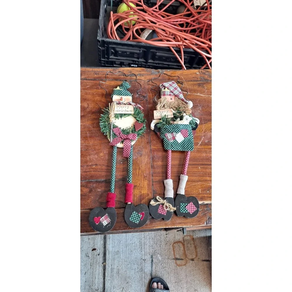 2- Christmas Wood Door‎ Hangers 16